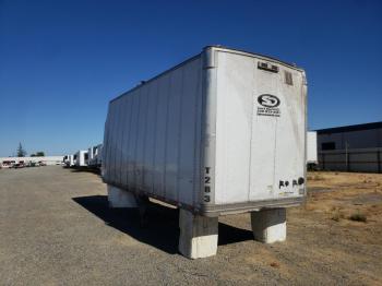  Salvage Hyundai Trailer