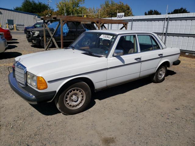  Salvage Mercedes-Benz 300-Class