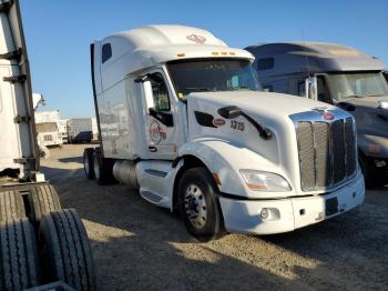  Salvage Peterbilt 579