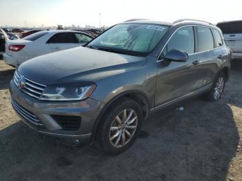  Salvage Volkswagen Touareg