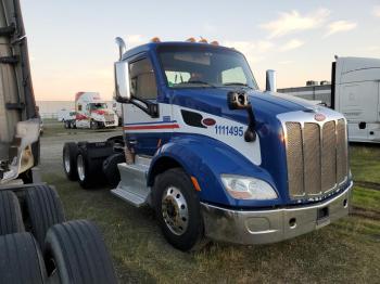  Salvage Peterbilt 579