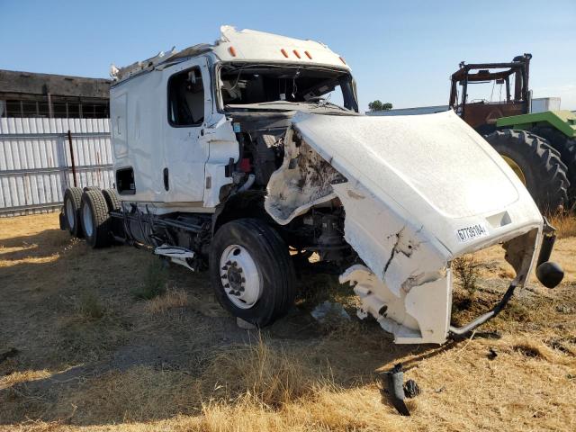  Salvage Freightliner Cascadia 1