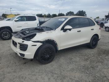  Salvage Porsche Cayenne