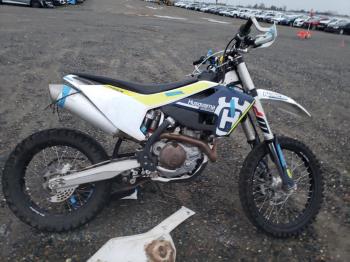  Salvage Husqvarna Motorcycle