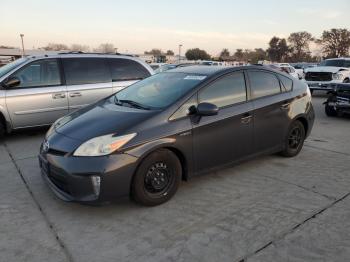  Salvage Toyota Prius