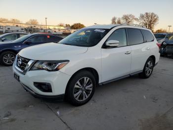  Salvage Nissan Pathfinder