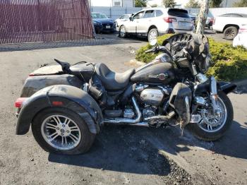  Salvage Harley-Davidson Fl