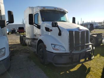  Salvage Peterbilt 579