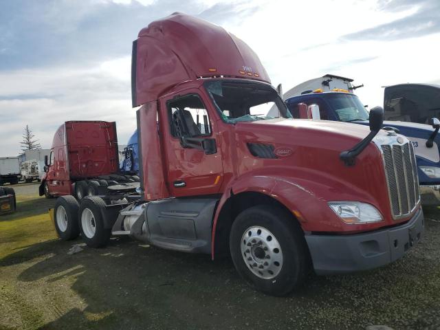  Salvage Peterbilt 579