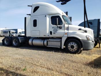  Salvage Freightliner Cascadia