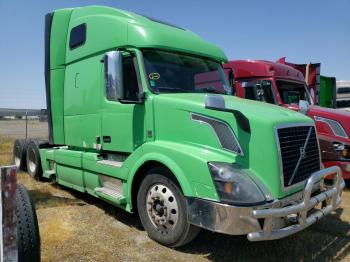  Salvage Volvo Vn