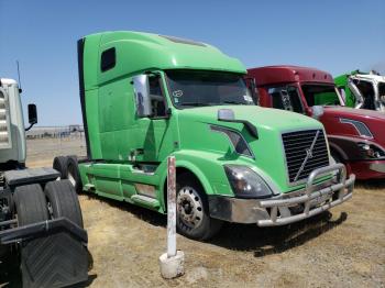  Salvage Volvo Vnl