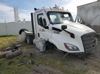  Salvage Freightliner Cascadia