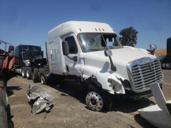  Salvage Freightliner Cascadia 1