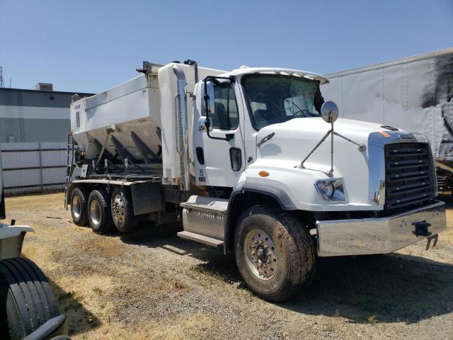  Salvage Freightliner 114sd