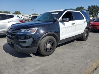  Salvage Ford Explorer