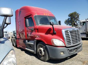  Salvage Freightliner Cascadia 1