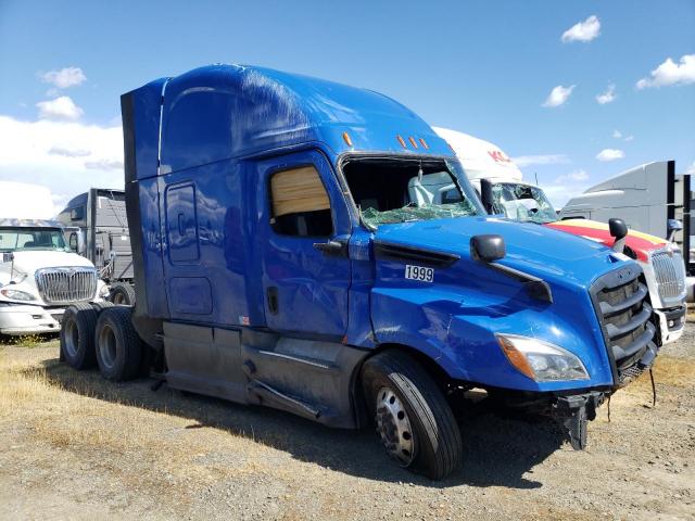  Salvage Freightliner Cascadia 1