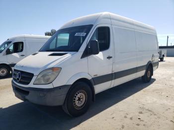  Salvage Mercedes-Benz Sprinter