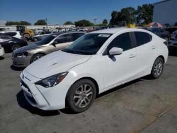  Salvage Toyota Yaris