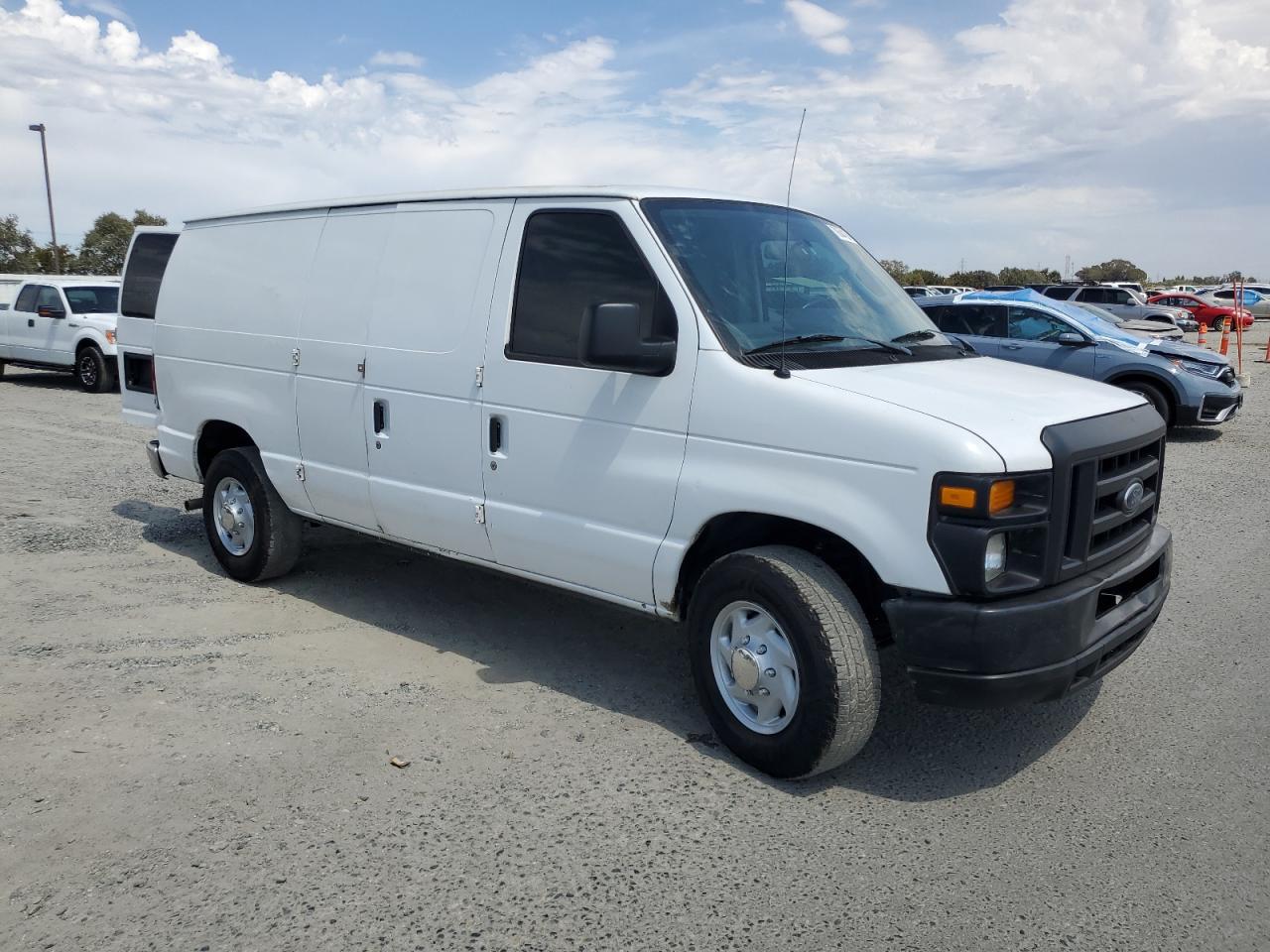 Ford Econoline E150 Van E150 Van Image 4