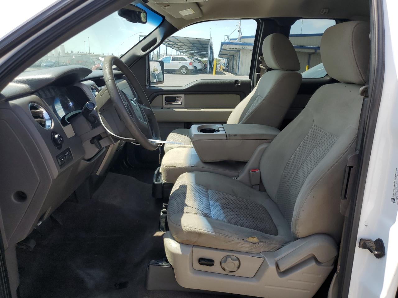 Ford F-150 Super Cab Image 3