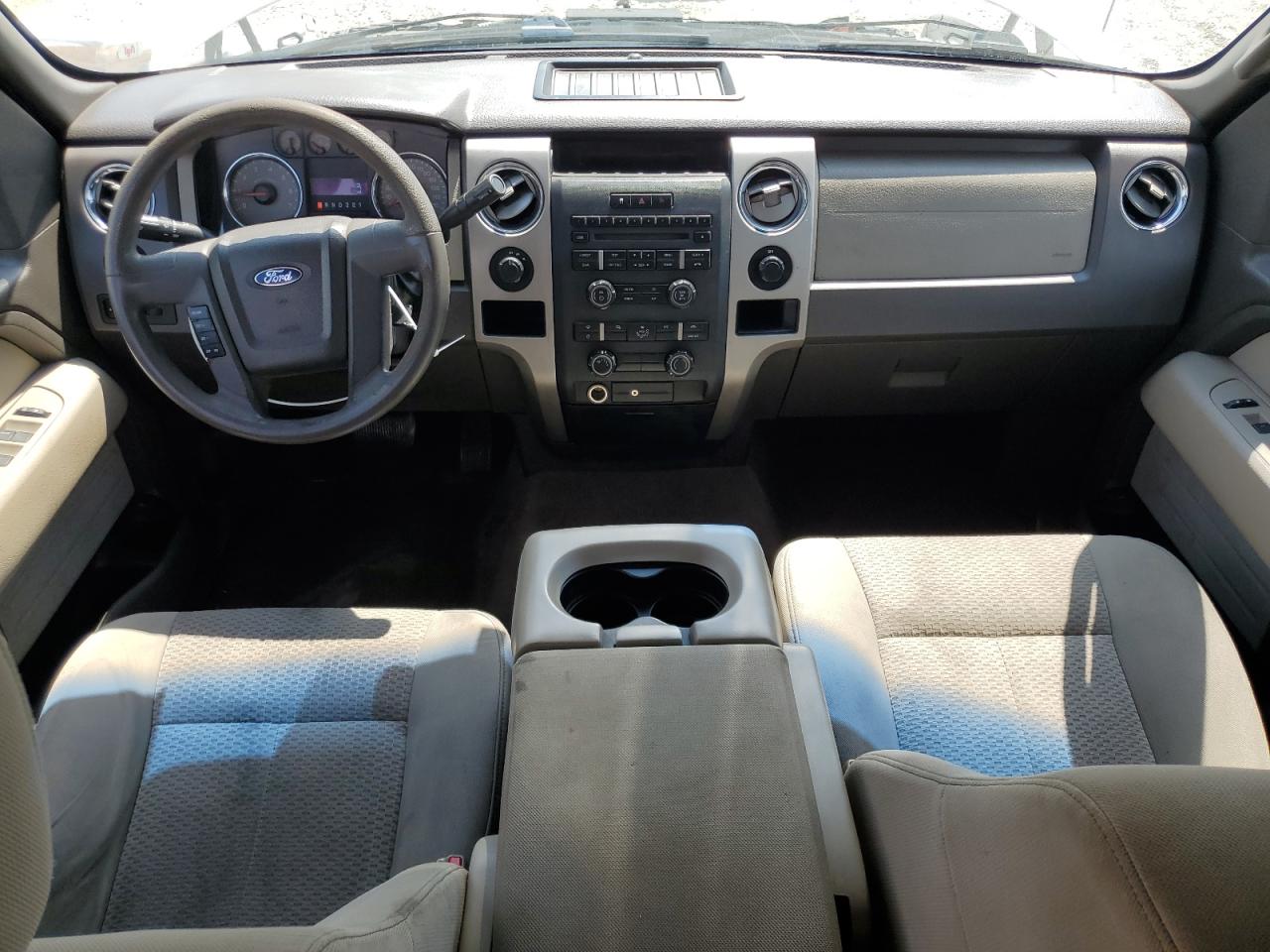 Ford F-150 Super Cab Image 8