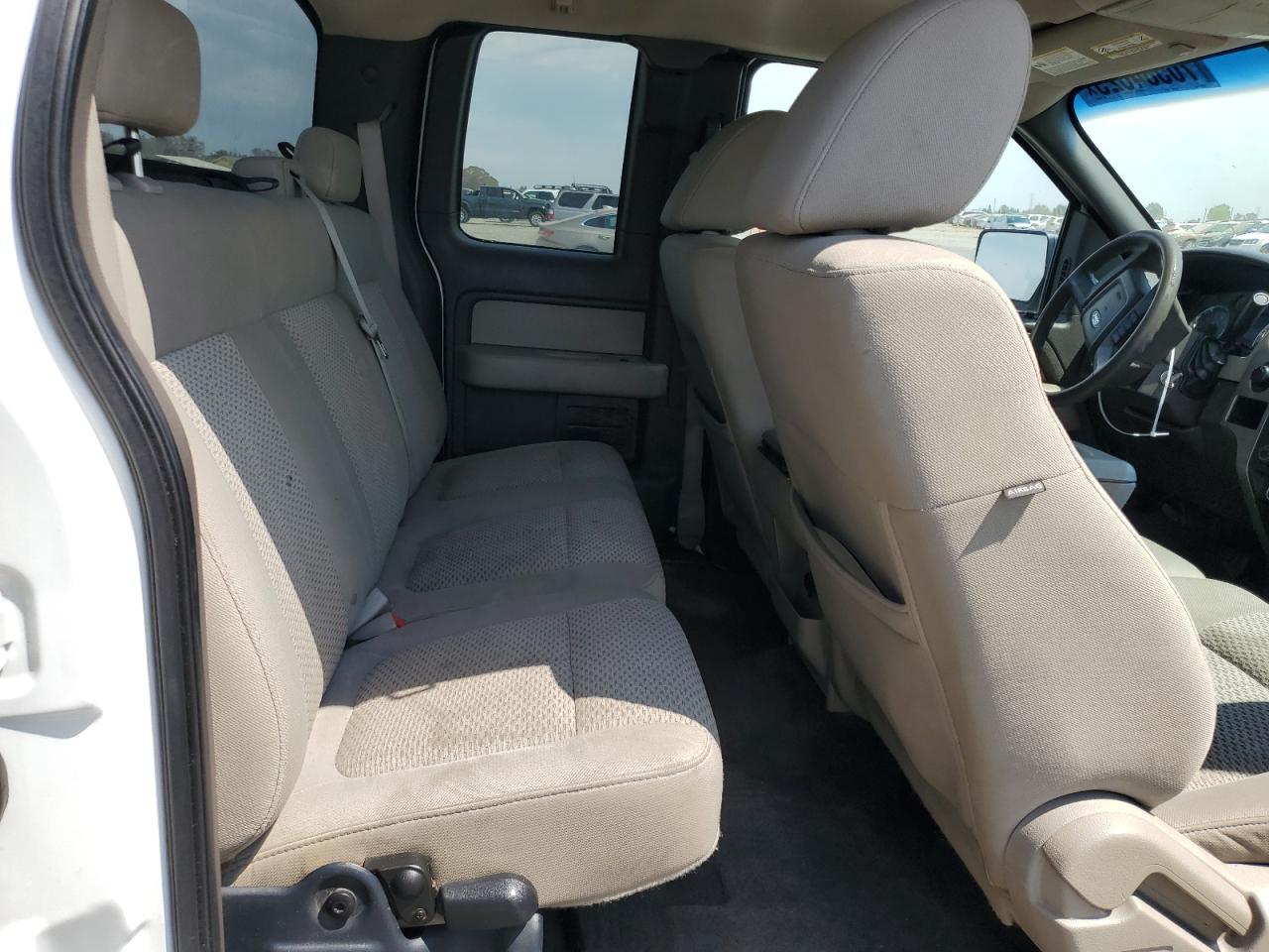 Ford F-150 Super Cab Image 12