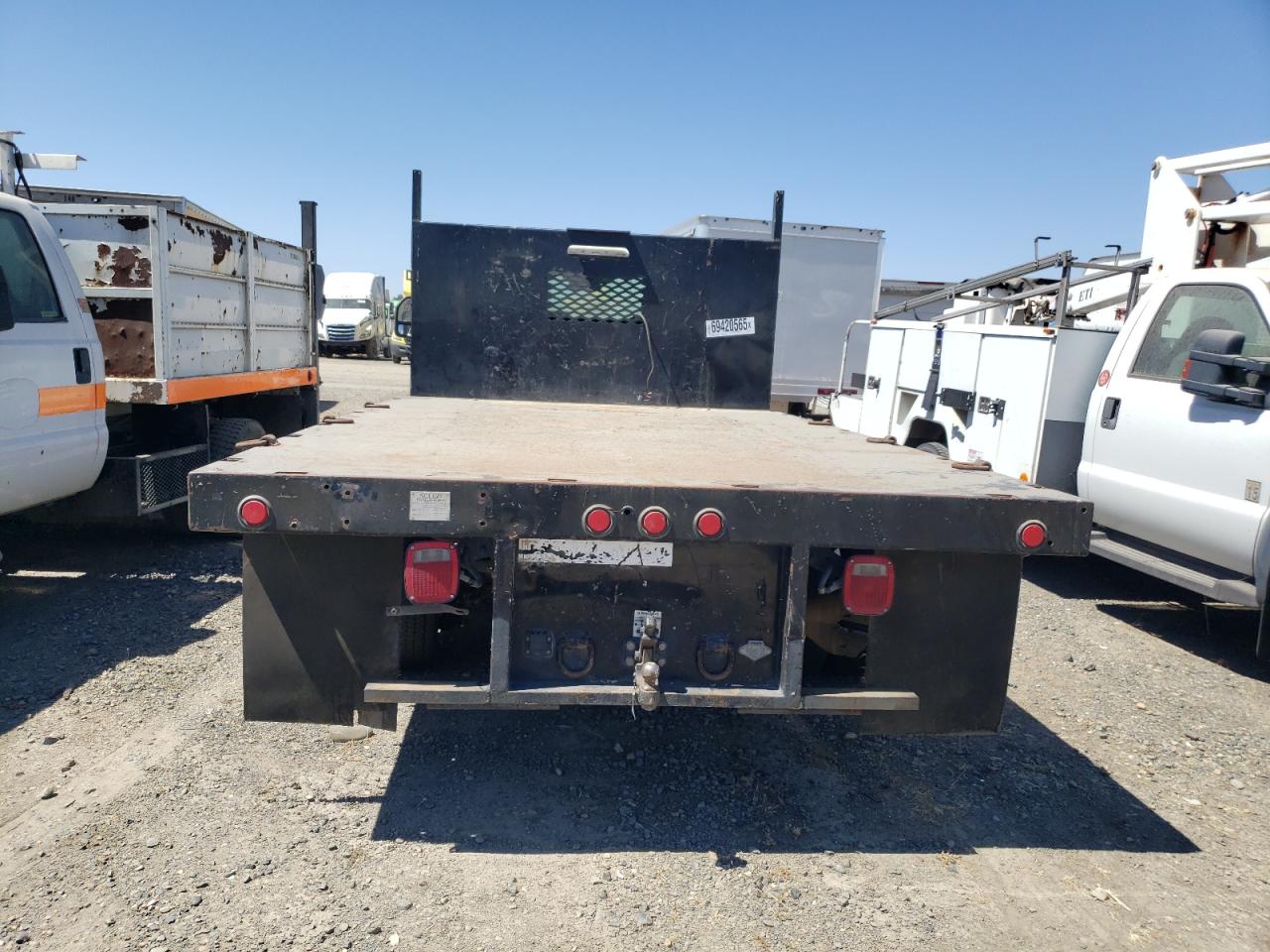 Ford F-550 Super Duty Image 7