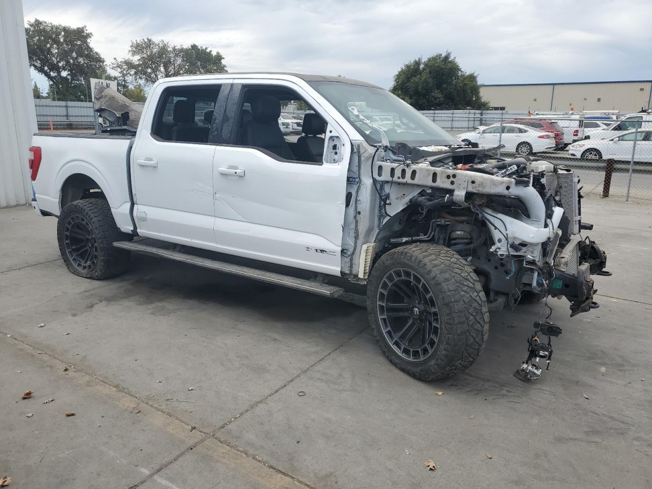 Ford F-150 Supercrew Image 5