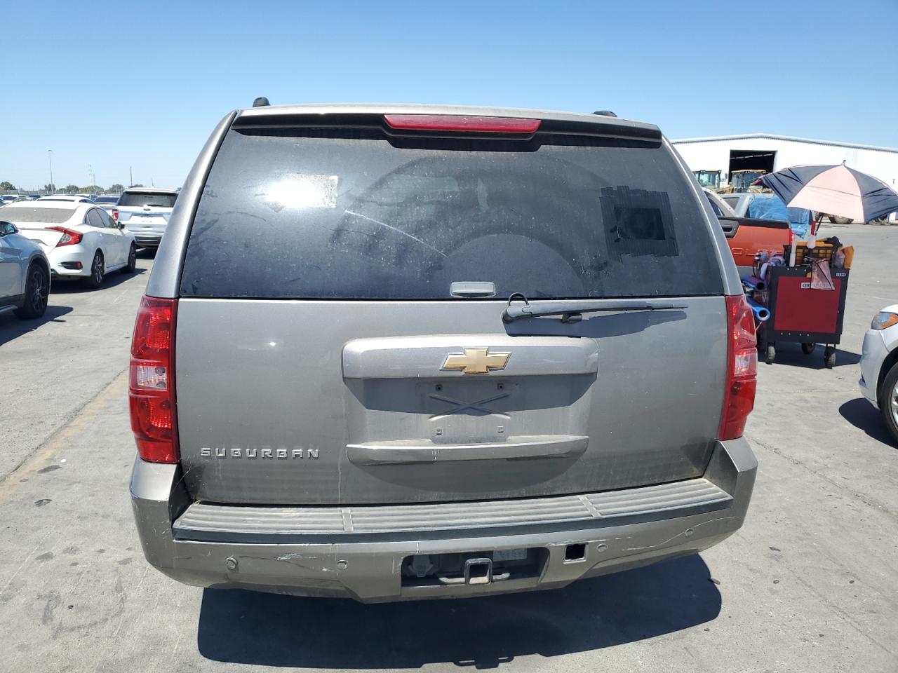 Chevrolet Suburban K1500 Image 5