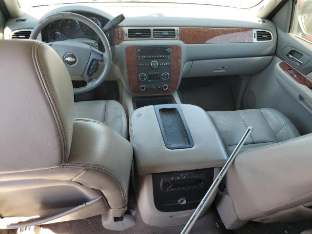 Chevrolet Suburban K1500 Image 6