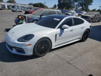  Salvage Porsche Panamera