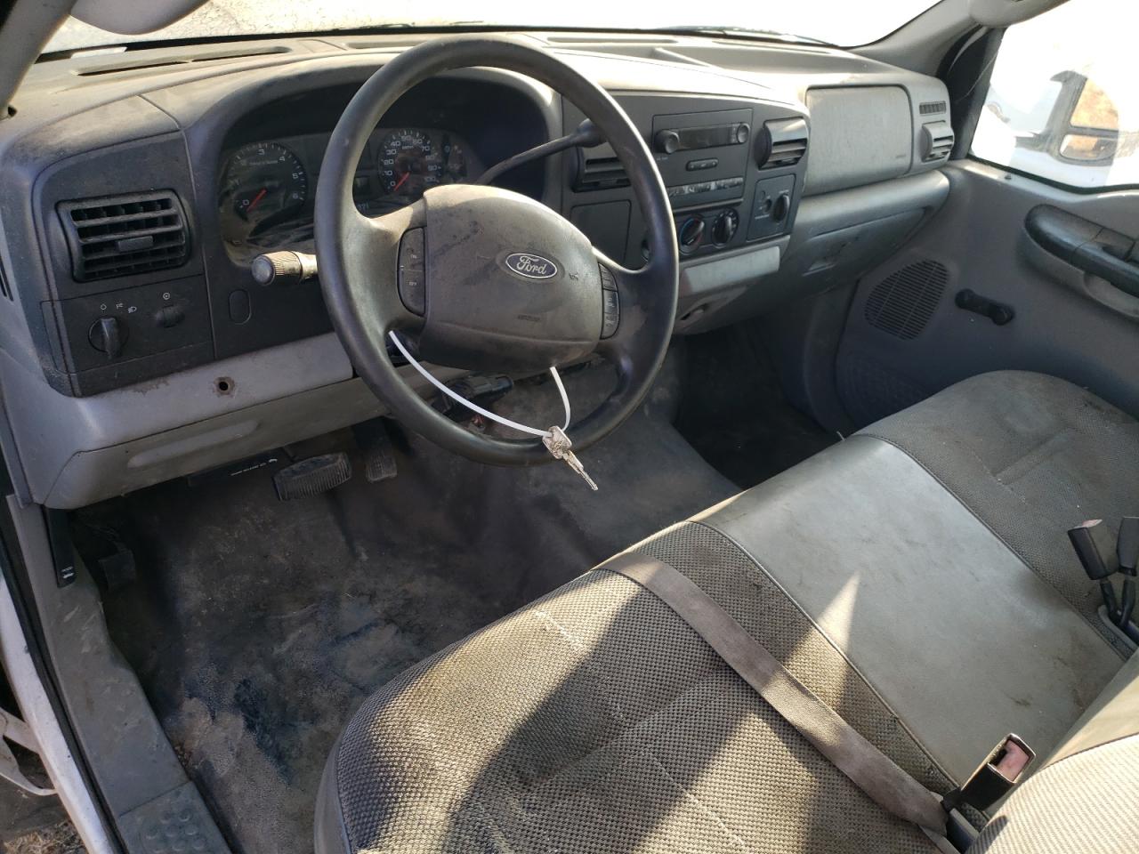 Ford F-450 Super Duty Image 9