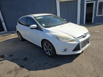 2014 Ford Focus 1FADP3K27EL******