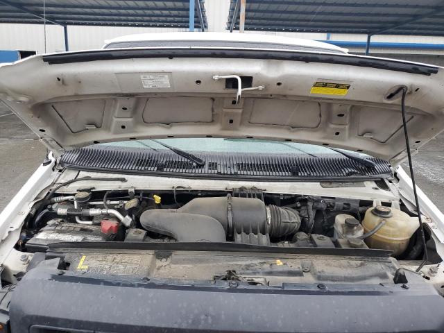 Ford Econoline E150 Van Image 9