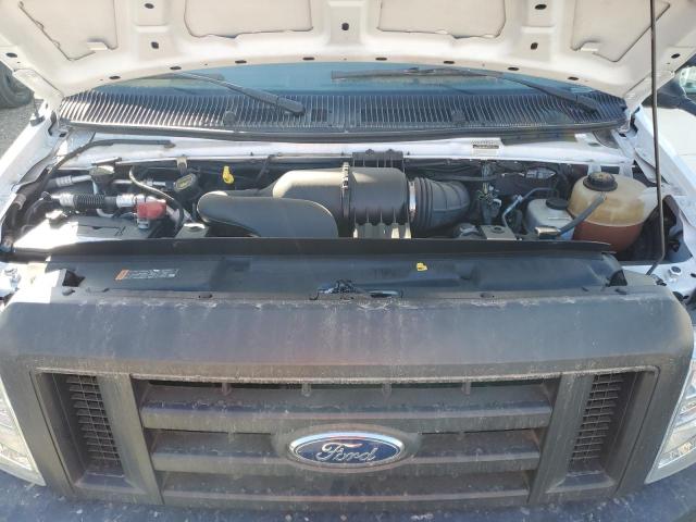 Ford Econoline E450 Super Duty Cutaway Van Image 11