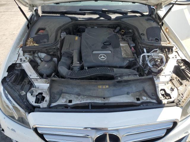 Mercedes-Benz E-Class 300 Image 12