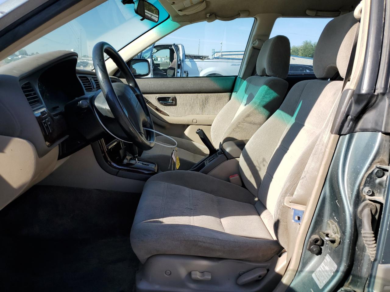 Subaru Legacy Outback Image 4