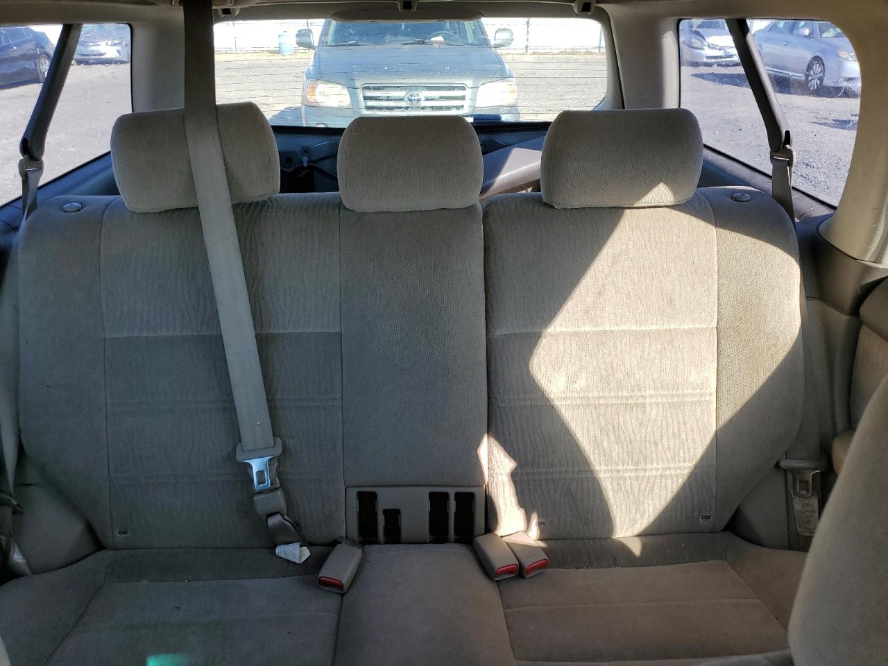 Subaru Legacy Outback Image 11