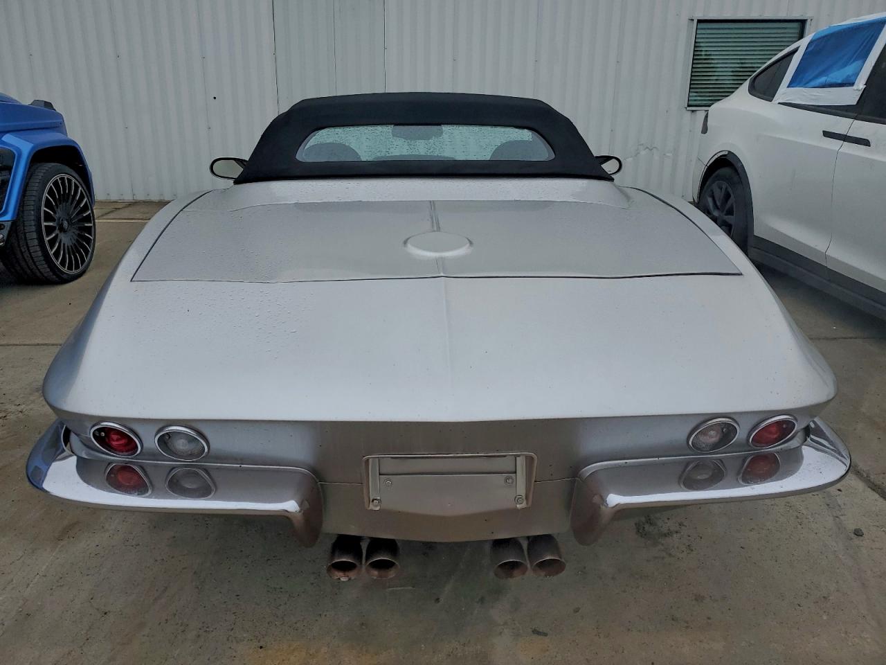 Chevrolet Corvette Image 9