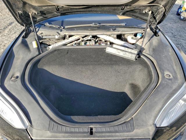 Tesla Model S Image 5