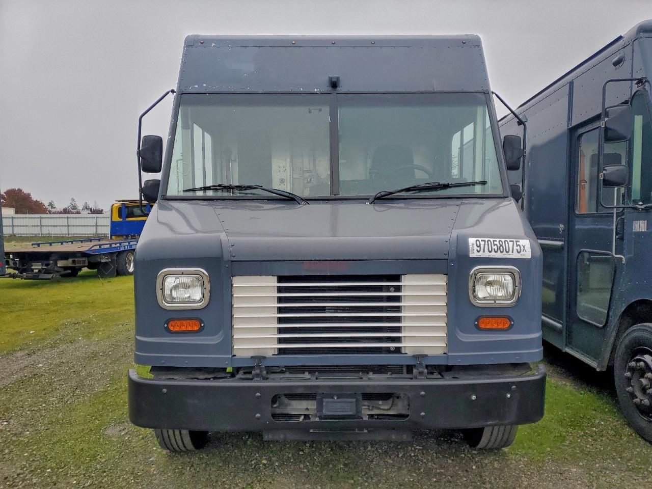 Ford F59 Image 10