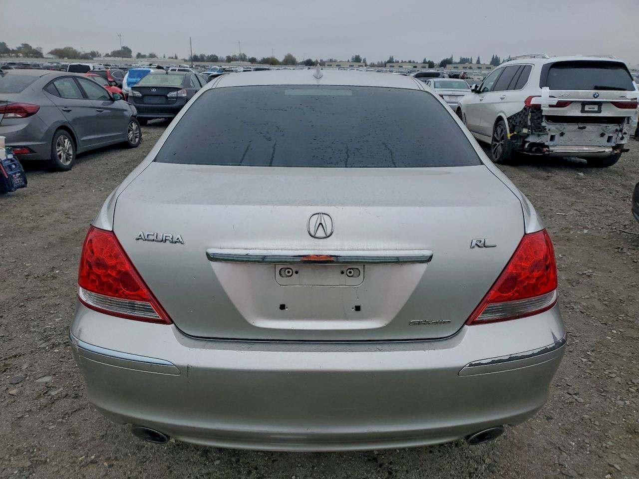 Acura RL Image 2