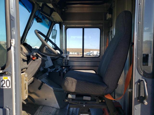 Freightliner Chassis M M Line Walk-in Van Image 5