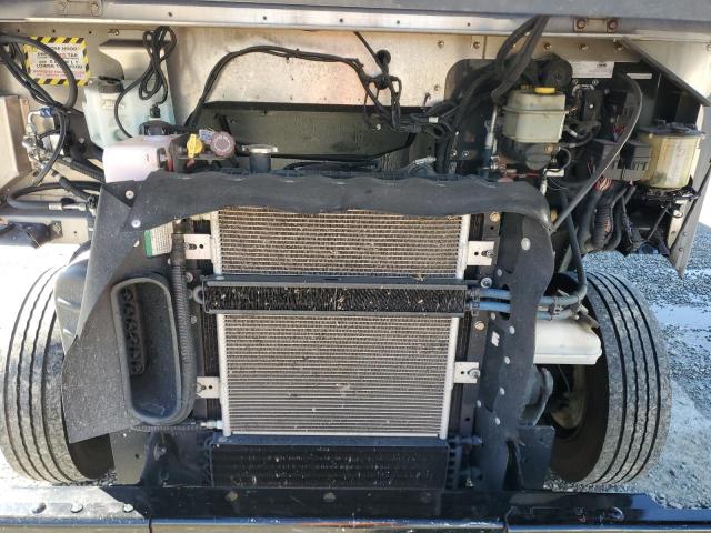 Freightliner Chassis M M Line Walk-in Van Image 10