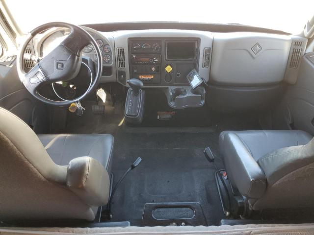 International 4300 4300 Image 6