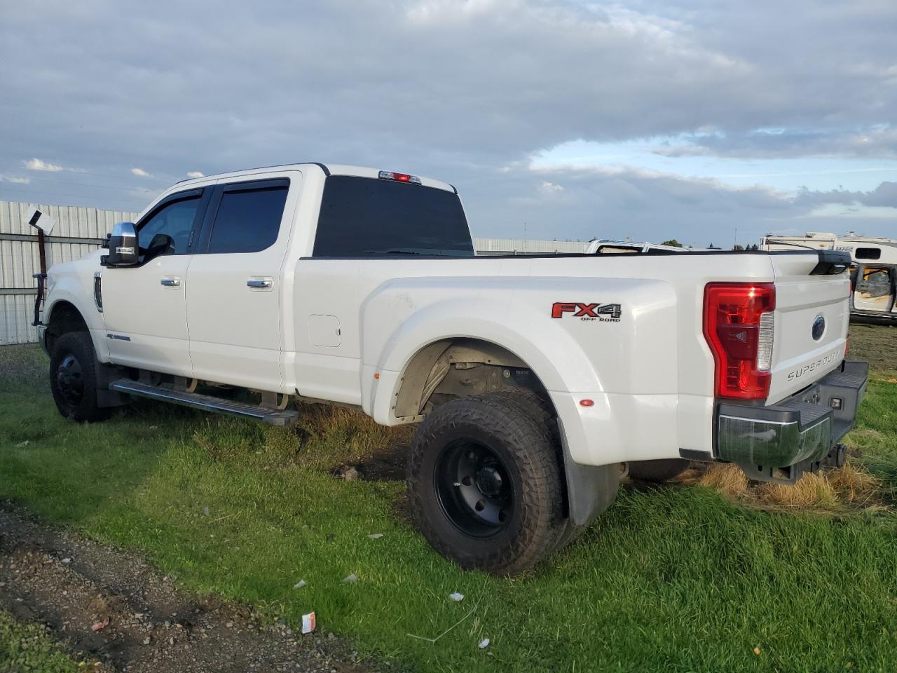 Ford F-350 Super Duty Image 6