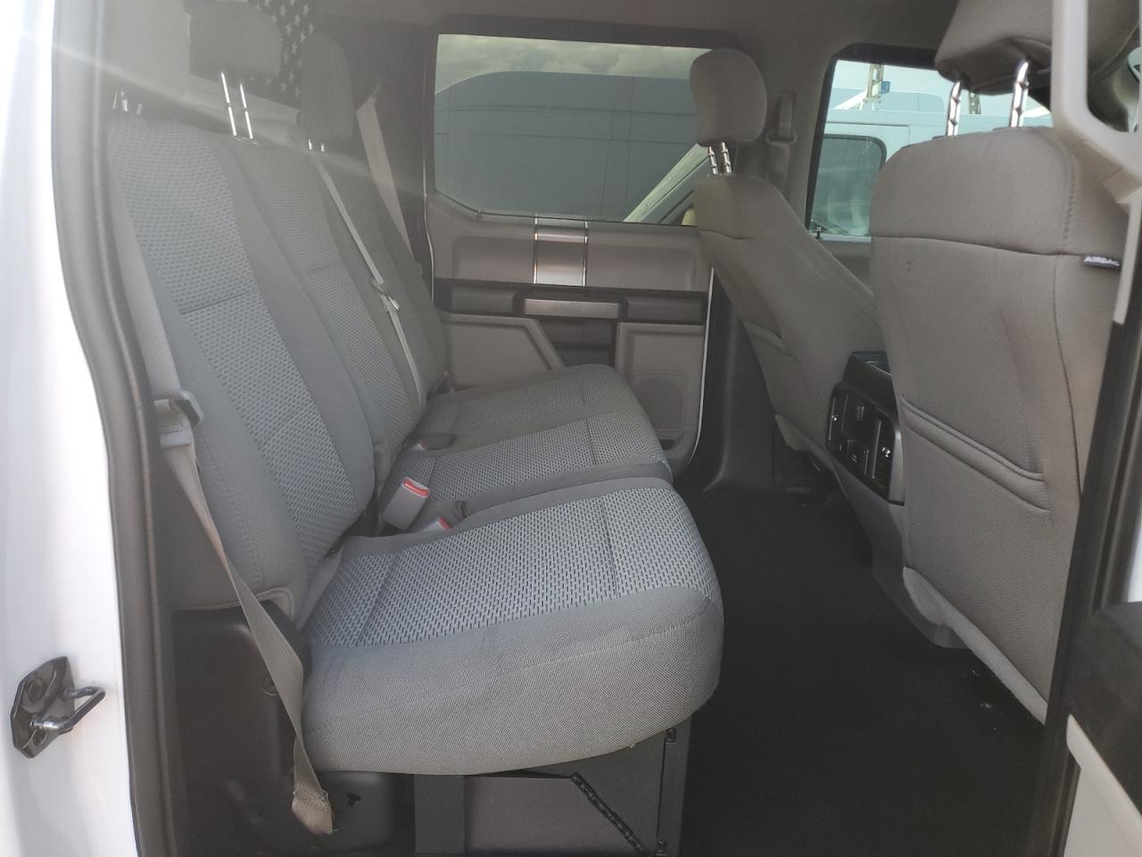 Ford F-350 Super Duty Image 8