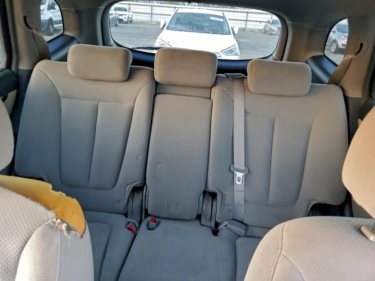 Hyundai SANTA FE Gls Image 8